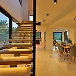 Begonvilla Goecek Goekceovacik フェティエ