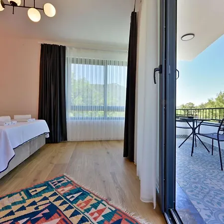 Begonvilla Goecek Goekceovacik Fethiye