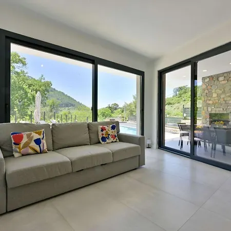 Begonvilla Goecek Goekceovacik *